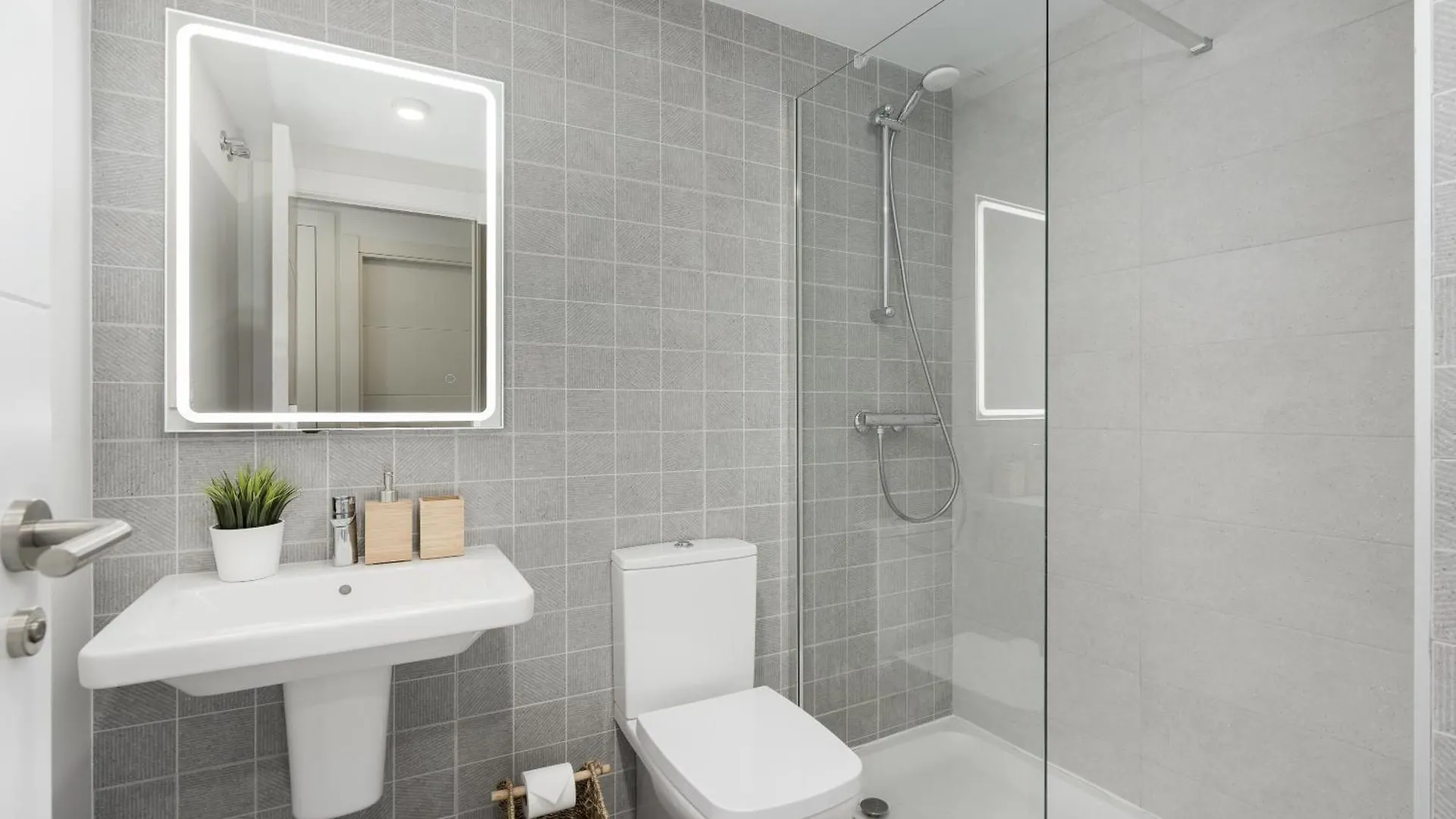 Casa Bahia Bliss At One80 Suites, Estepona Apartment