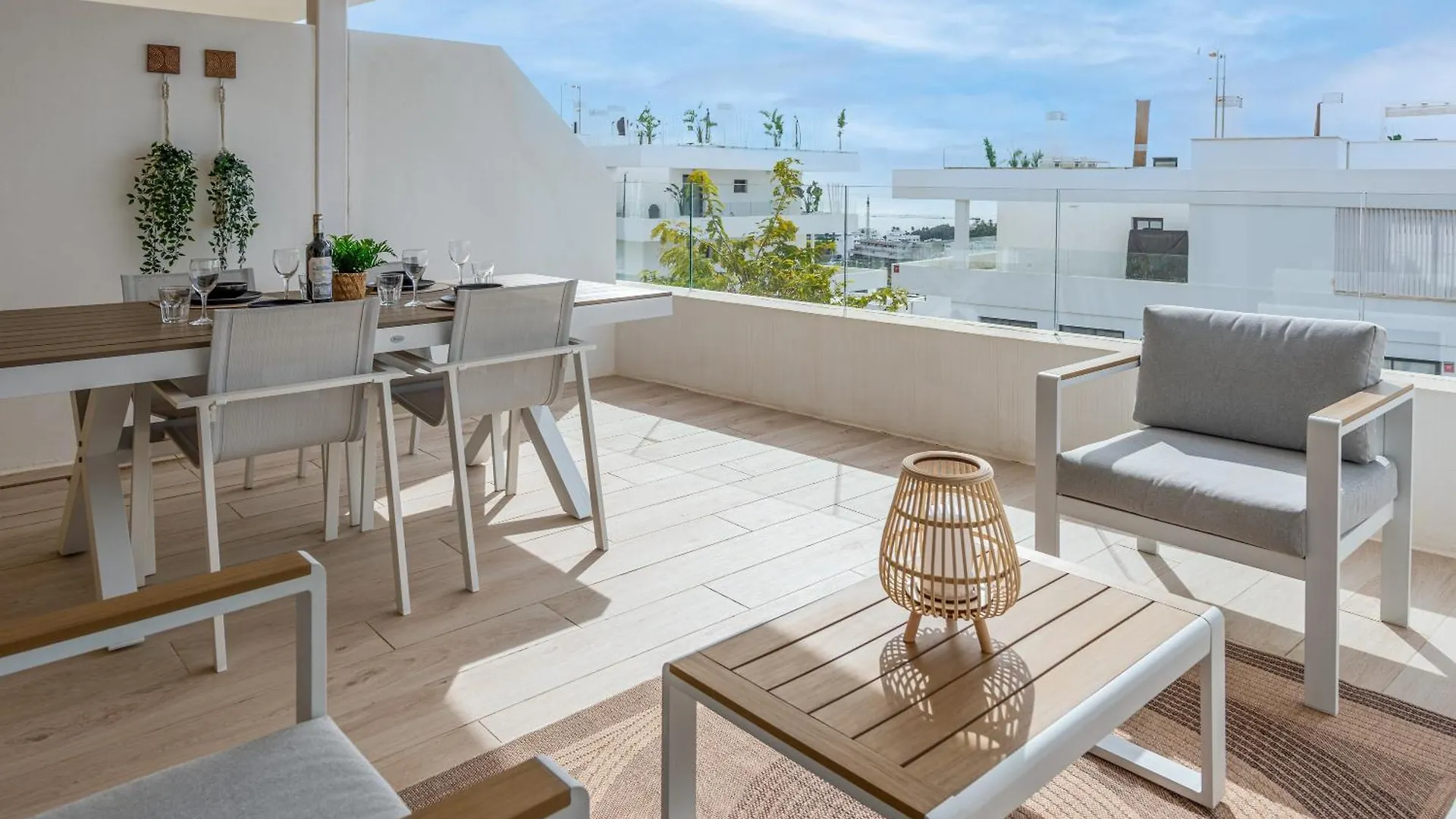 Casa Bahia Bliss At One80 Suites, Estepona contacts